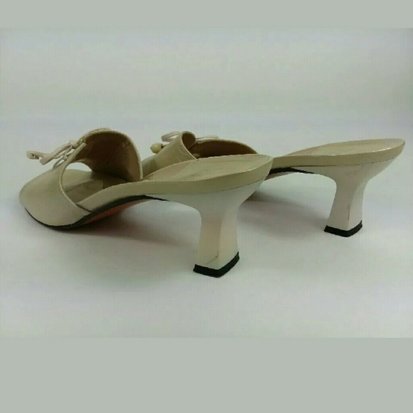 Stuart Weitzman Open Toe Bow Tie Block Heel Pumps - Picture 4 of 7